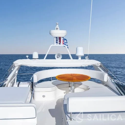 Uniesse 55 - Yacht Charter Sailica