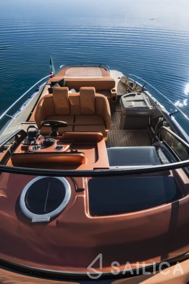 Cranchi E30 Endurance - Yacht Charter Sailica