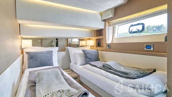 Prestige 630S - Yacht Charter Sailica
