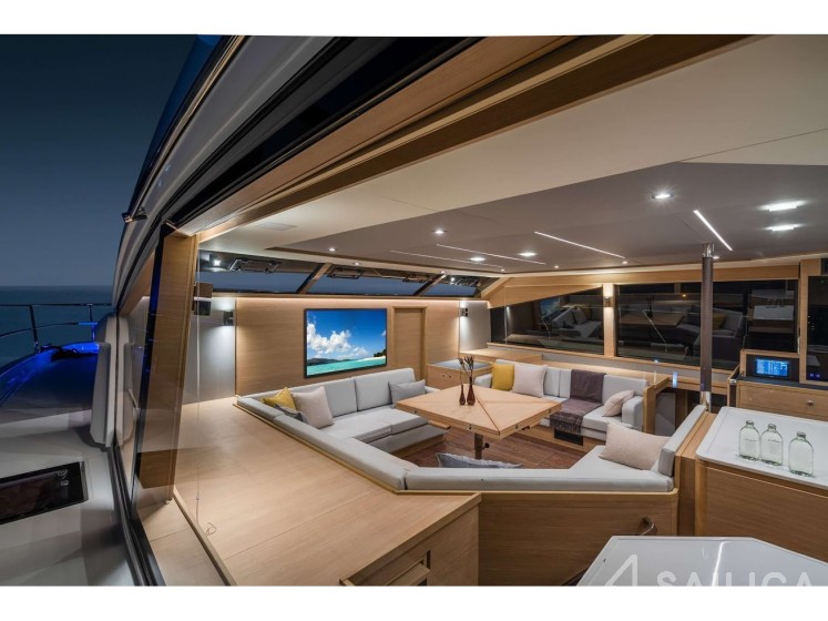 Aquila 54 - Yacht Charter Sailica