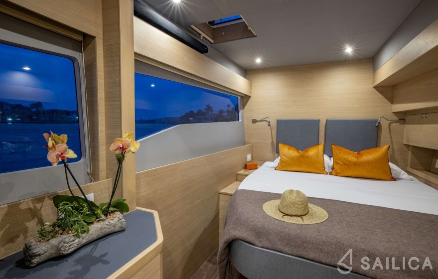Aquila 54 - Yacht Charter Sailica