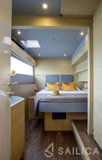 Aquila 54 - Yacht Charter Sailica