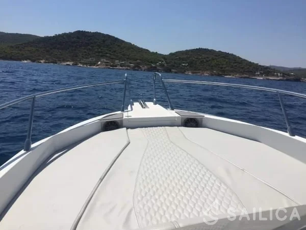 Karnic 702 - Yacht Charter Sailica