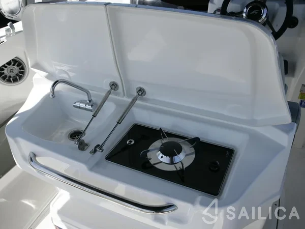 Karnic 702 - Yacht Charter Sailica