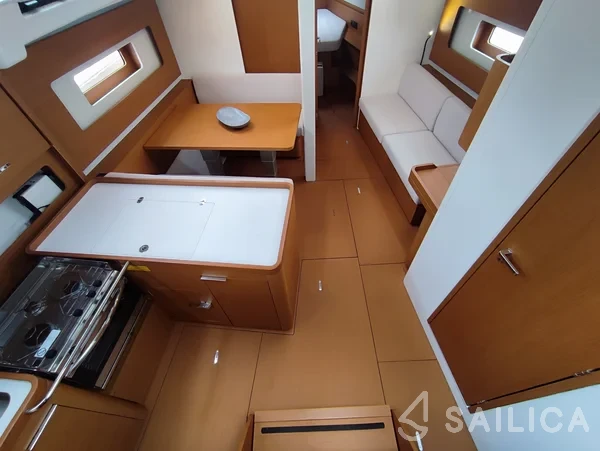First 44 - Yacht Charter Sailica