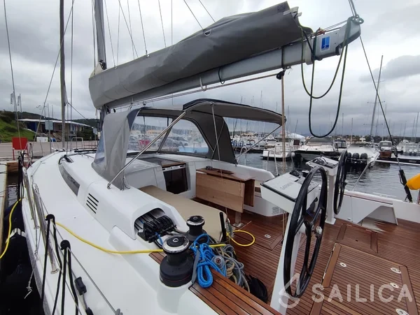 First 44 - Yacht Charter Sailica