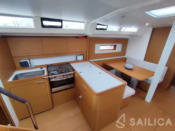 First 44 - Yacht Charter Sailica
