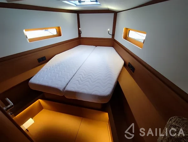First 44 - Yacht Charter Sailica