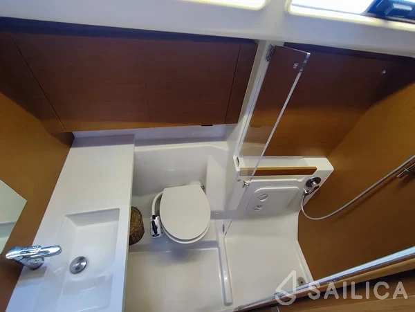 First 44 - Yacht Charter Sailica
