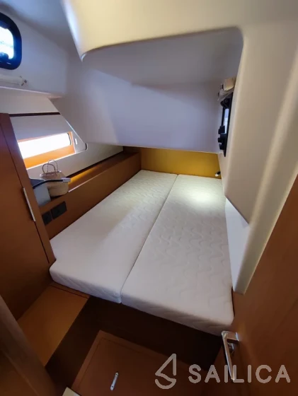 First 44 - Yacht Charter Sailica