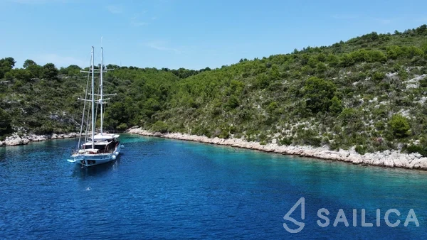 Gulet - Yacht Charter Sailica