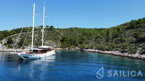 Gulet - Yacht Charter Sailica