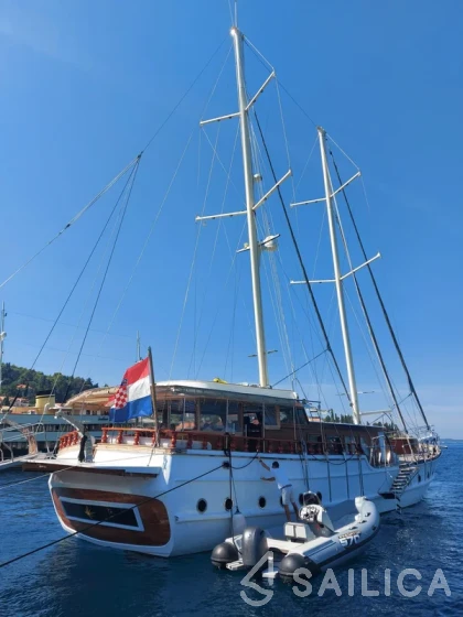 Gulet - Yacht Charter Sailica