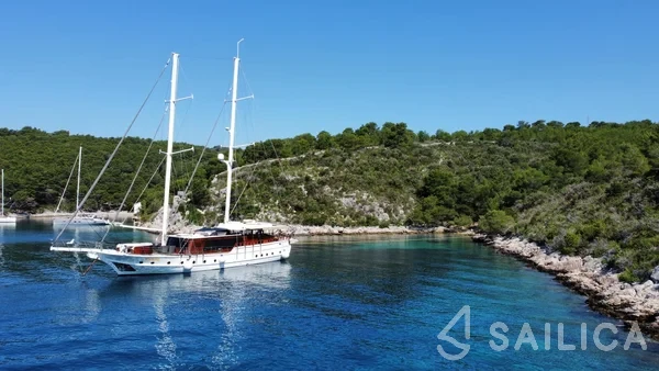 Gulet - Yacht Charter Sailica
