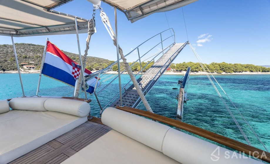Gulet - Yacht Charter Sailica