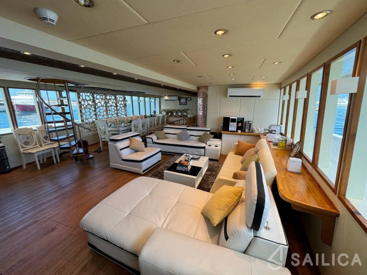 Motoryacht - Yacht Charter Sailica