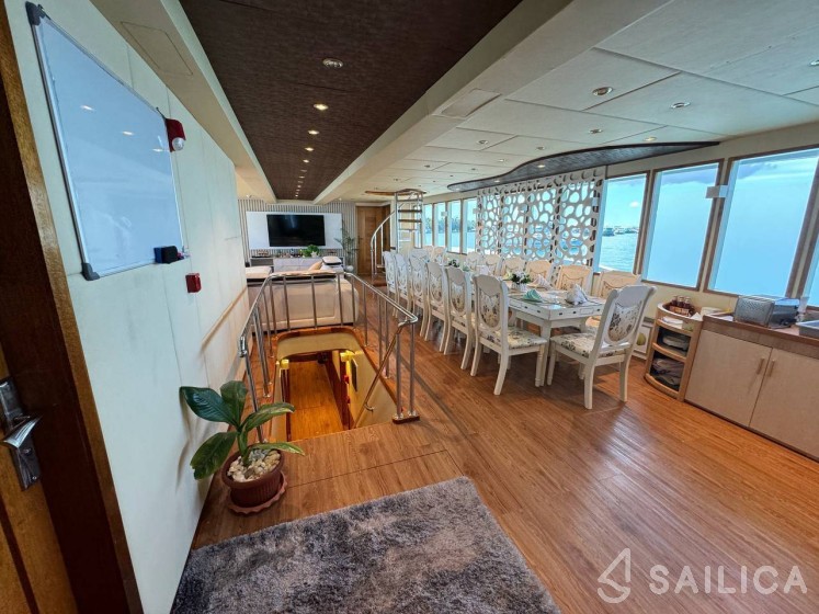 Motoryacht - Yacht Charter Sailica