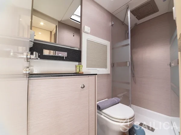 Aventura 50 MY - Yacht Charter Sailica