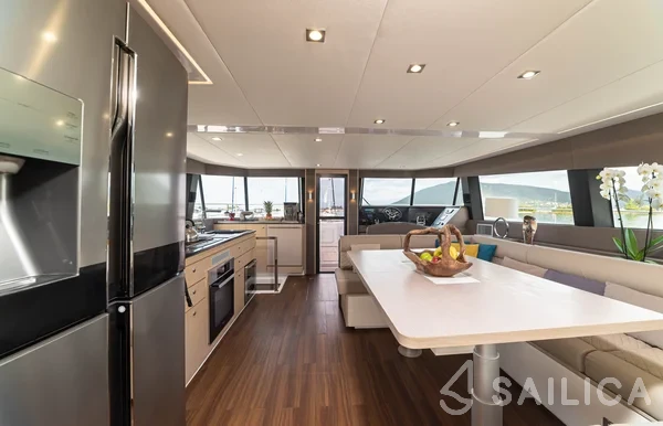 Aventura 50 MY - Yacht Charter Sailica