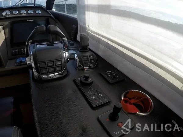 Prestige 620 - Yacht Charter Sailica