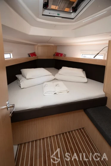 Bavaria Cruiser 37 Style - Yacht Charter Sailica