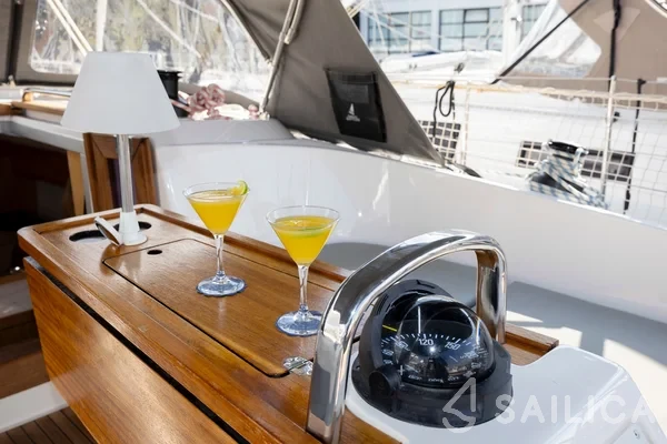 Bavaria Cruiser 37 Style - Yacht Charter Sailica