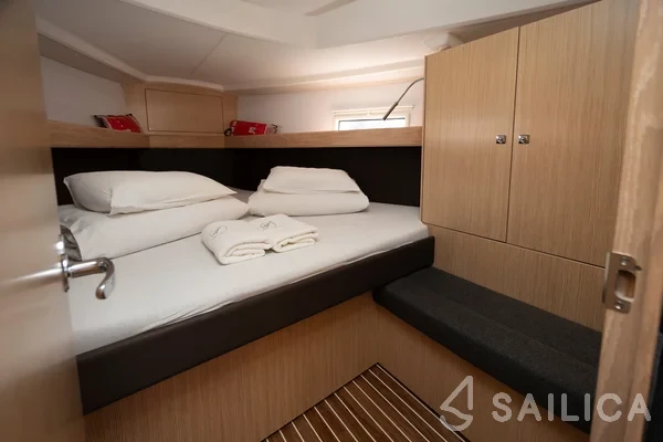 Bavaria Cruiser 37 Style - Yacht Charter Sailica