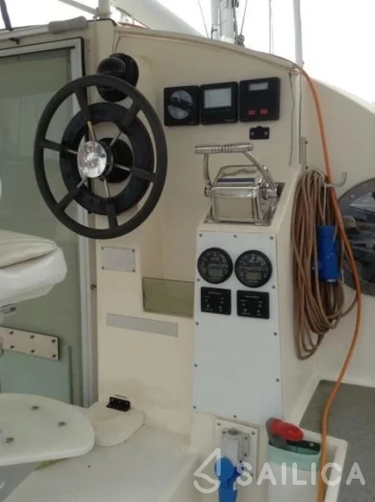Antigua 37 - Yacht Charter Sailica