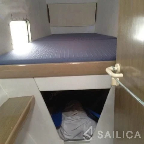 Antigua 37 - Yacht Charter Sailica