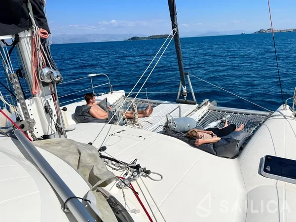 Antigua 37 - Yacht Charter Sailica