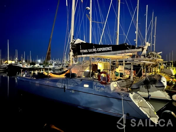 Antigua 37 - Yacht Charter Sailica
