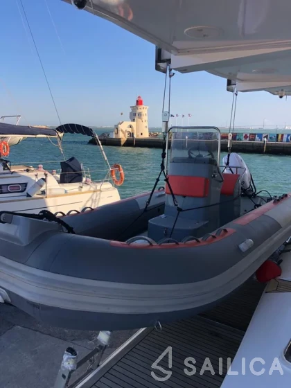 Sunreef 62 - Yacht Charter Sailica