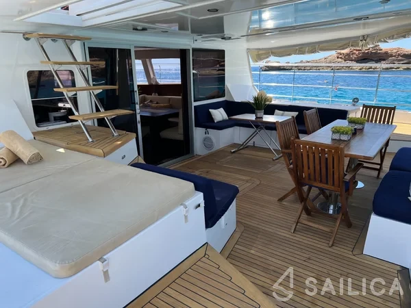 Sunreef 62 - Yacht Charter Sailica