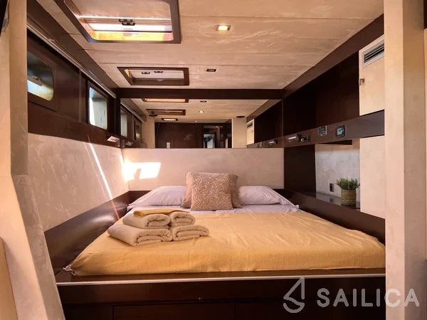 Sunreef 62 - Yacht Charter Sailica
