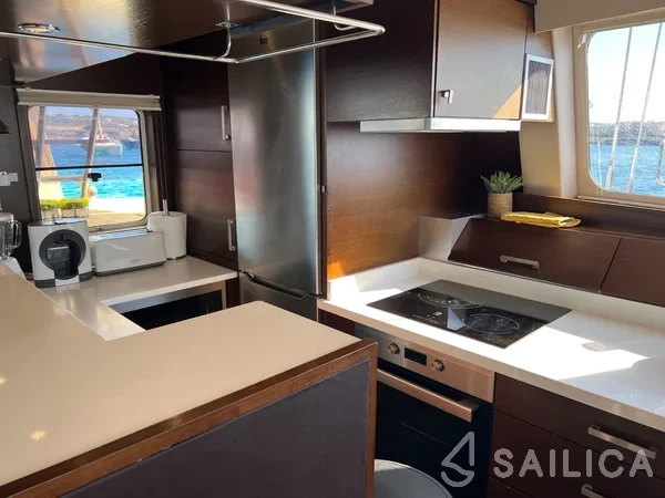 Sunreef 62 - Yacht Charter Sailica