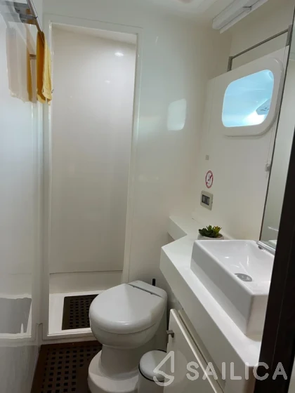 Sunreef 62 - Yacht Charter Sailica