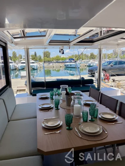 Bali 4.8  - Yacht Charter Sailica