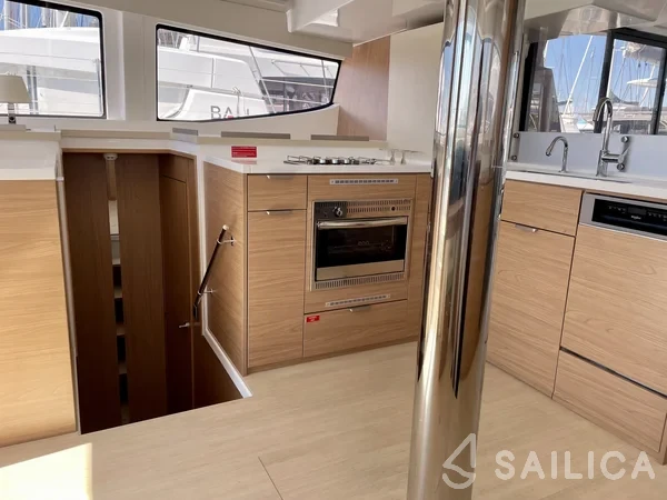 Bali 4.8  - Yacht Charter Sailica