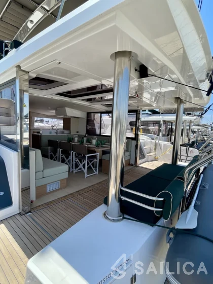 Bali 4.8  - Yacht Charter Sailica