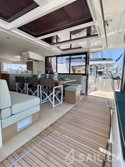 Bali 4.8  - Yacht Charter Sailica