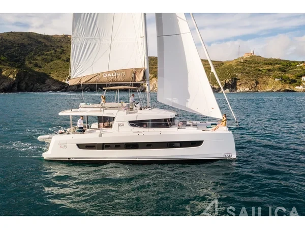 Bali 4.6 - Yacht Charter Sailica