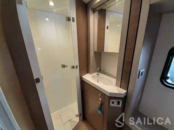 Bali 4.6 - Yacht Charter Sailica