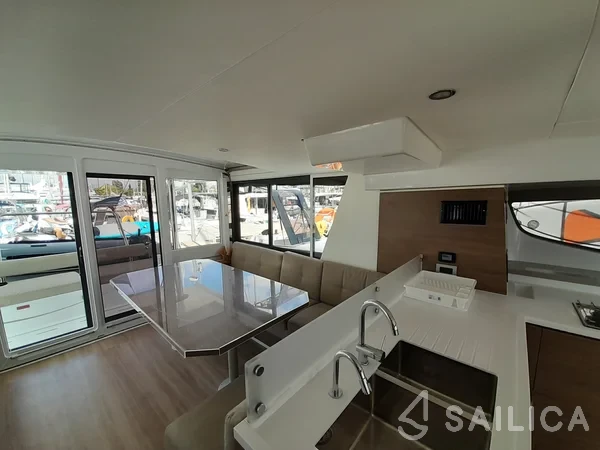 Bali 4.6 - Yacht Charter Sailica