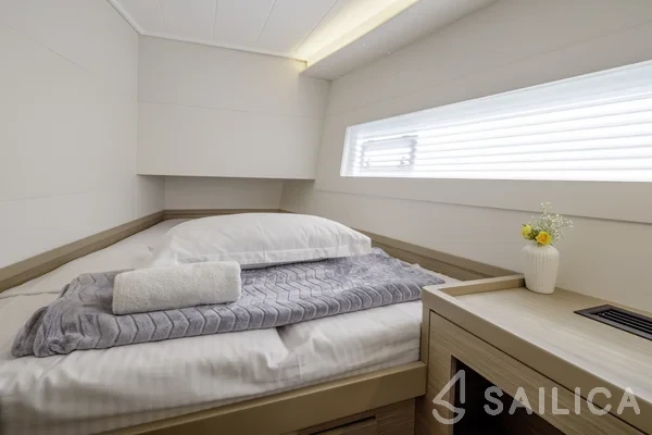 Lagoon 40 - Yacht Charter Sailica