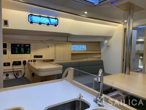 Delta 41 - Yacht Charter Sailica