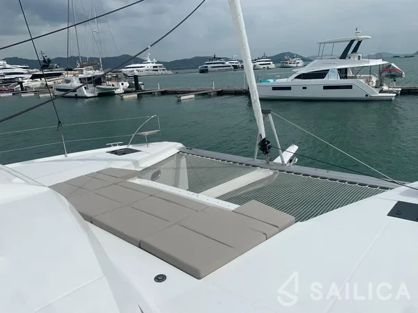 Elba 45 - Yacht Charter Sailica