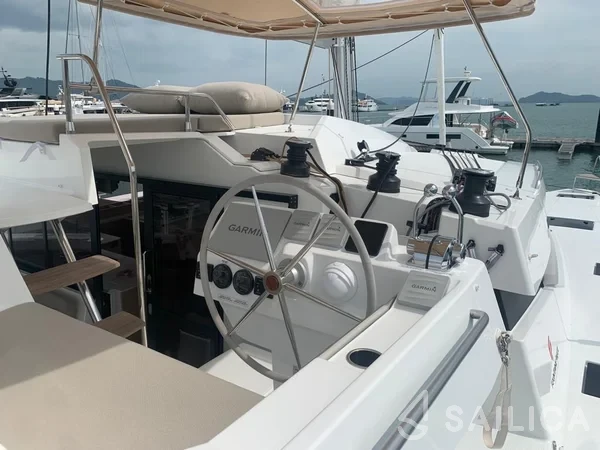 Elba 45 - Yacht Charter Sailica