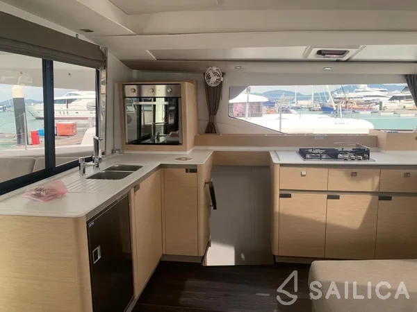 Elba 45 - Yacht Charter Sailica