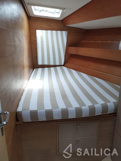 Sun Odyssey 45.1 - Yacht Charter Sailica
