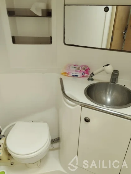 Sun Odyssey 45.1 - Yacht Charter Sailica